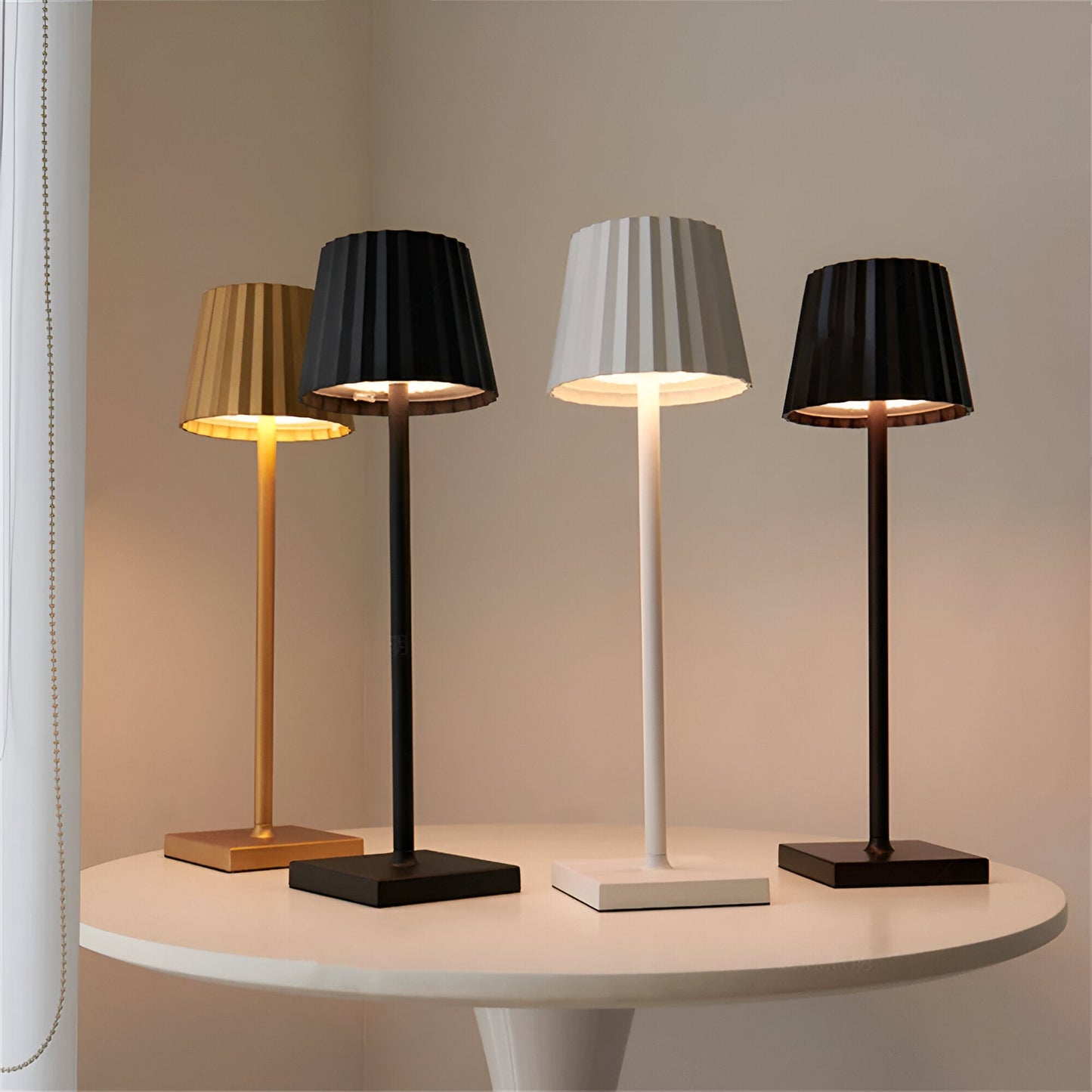 Kaufladen_LuminaTouch - wasserdichte, wiederaufladbare, kabellose, dimmbare LED-Tischlampe | Für drinnen und draußen geeignet | 3000K Warmweiß Licht | Designer + farben