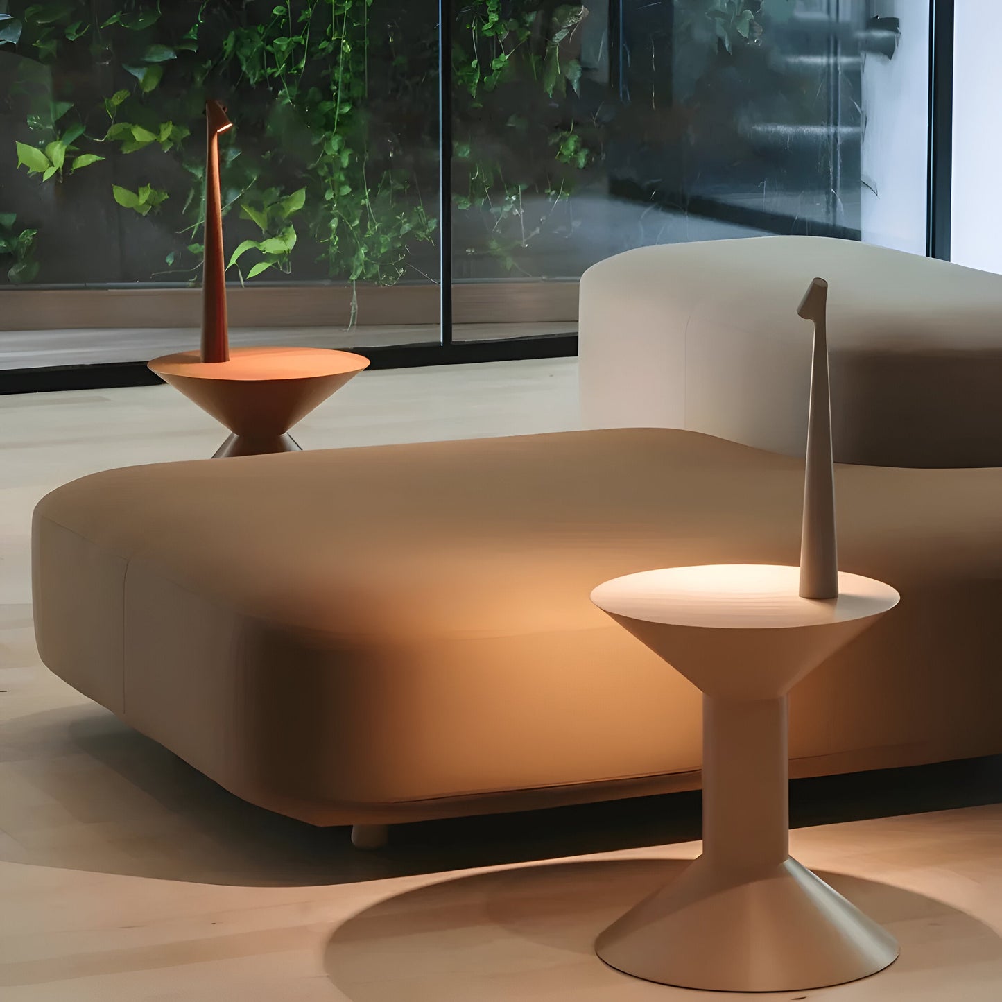 Elegante LED Tischlampe - Kabellos und Dimmbar