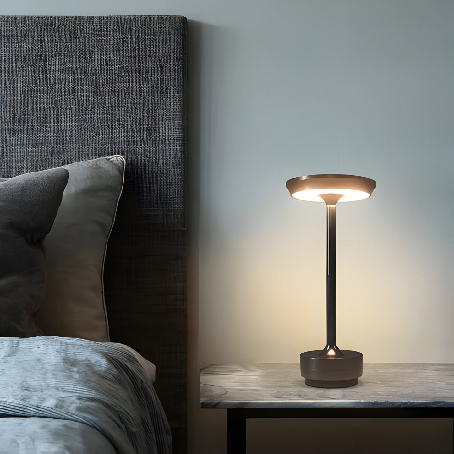 LumaLight Kabellose Design-Lampe: USB-aufladbare, berührungsgesteuerte Tischlampe für Stimmungsbeleuchtung"