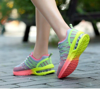 Clark Fashion Sneakers | Frauenschuhe mit ergonomischem Fußbett