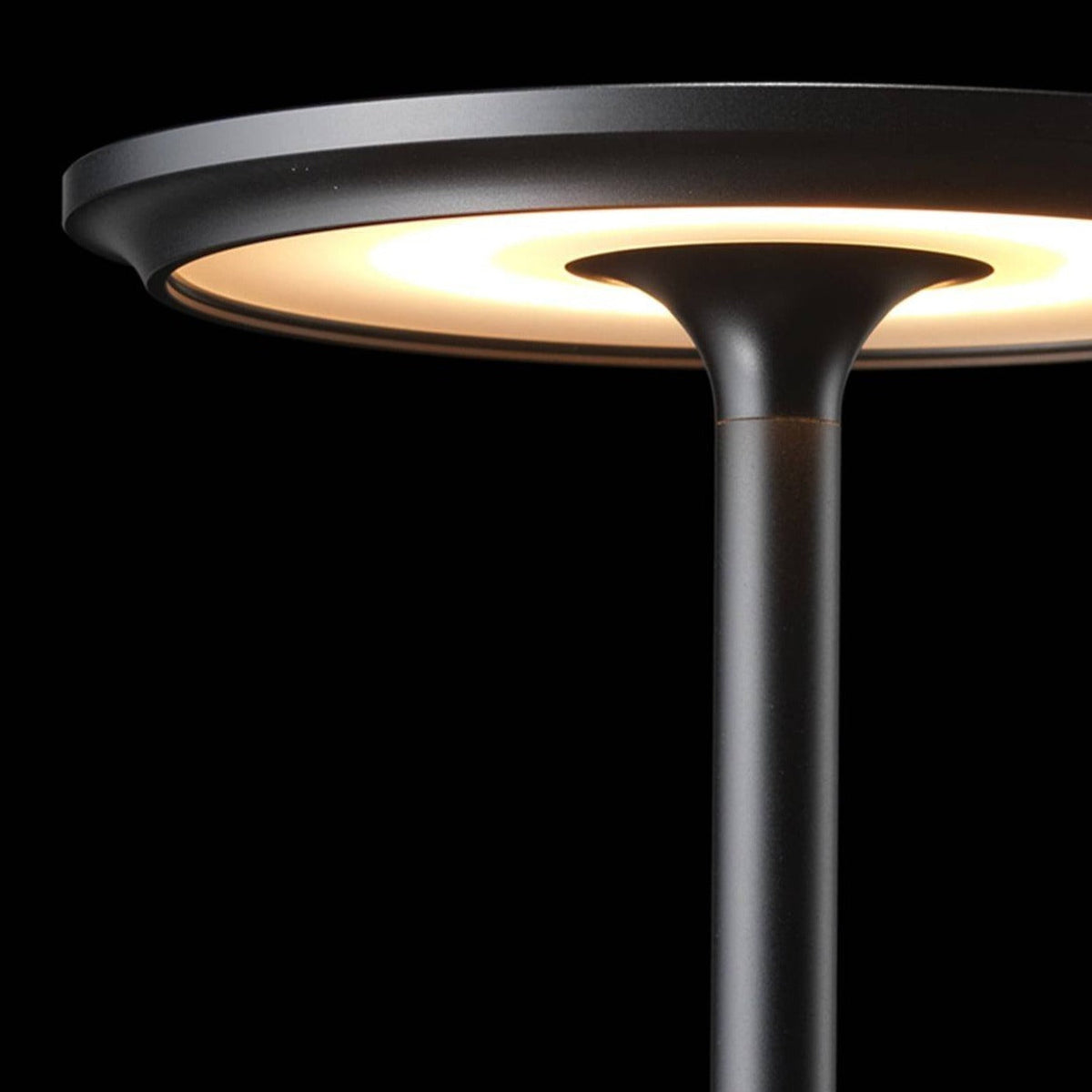 Luxalit I Aufladbare LED Tischlampe | Eleganz und Stil ohne Kabelsalat