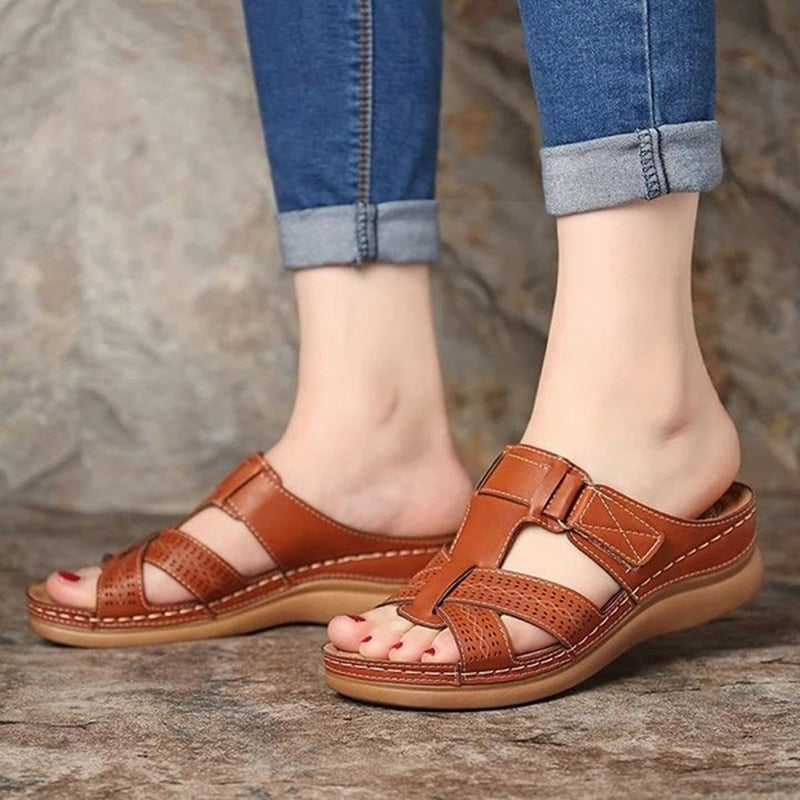 Clark Sandalen | Damensandalen mit ergonomischem Fußbett und Absatz
