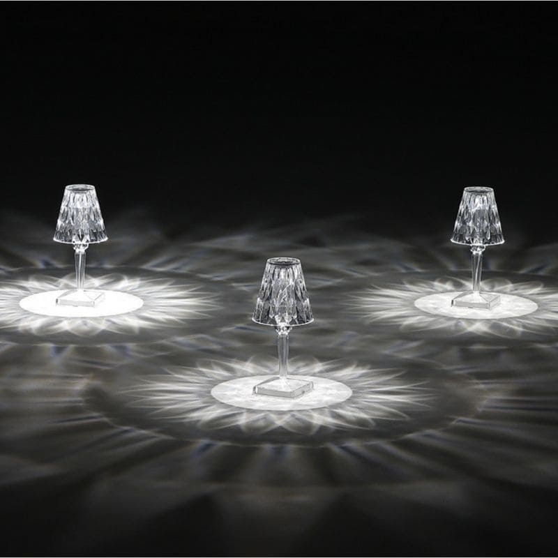 Kaufladen Romantische Kristall-Tischlampe aus Acrylglas - dekorativ, 3 Farben, aufladbar + 5