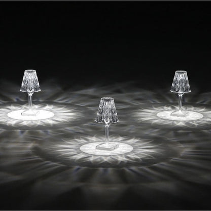 Kaufladen Romantische Kristall-Tischlampe aus Acrylglas - dekorativ, 3 Farben, aufladbar + 5