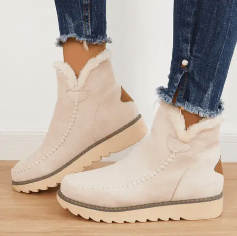 "Maddy" Fellstiefel aus weichem Kunstleder - casual, warm, elastisch_weiß_lieblingsladen