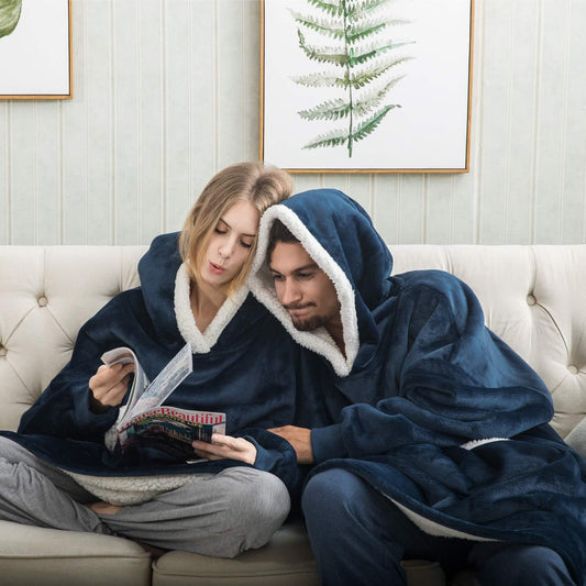 DER KUSCHELHOODIE - Warme Kapuzendecke als Pullover in Übergröße