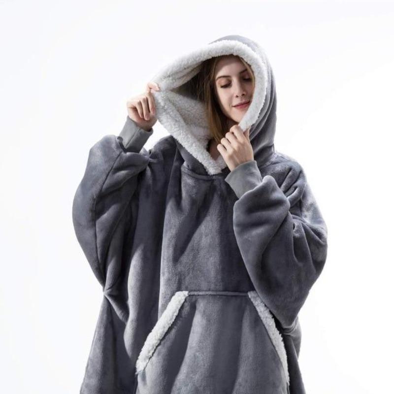 DER KUSCHELHOODIE - Warme Kapuzendecke als Pullover in Übergröße