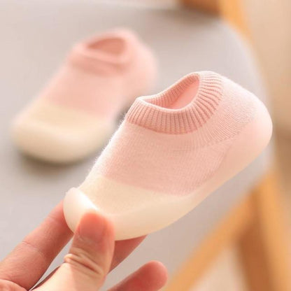 Babyschuhe "Walky" - Kinder Hausschuhe - rutschfeste, leichte, atmungsaktive Lauflernschuhe und Hüttenschuhe