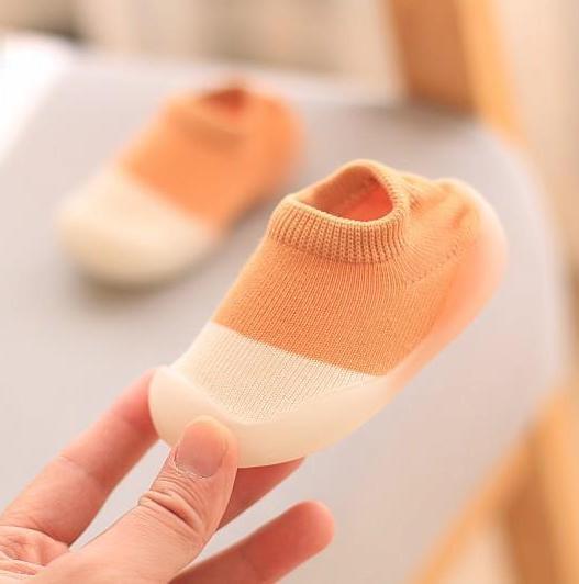 Babyschuhe "Walky" - Kinder Hausschuhe - rutschfeste, leichte, atmungsaktive Lauflernschuhe und Hüttenschuhe